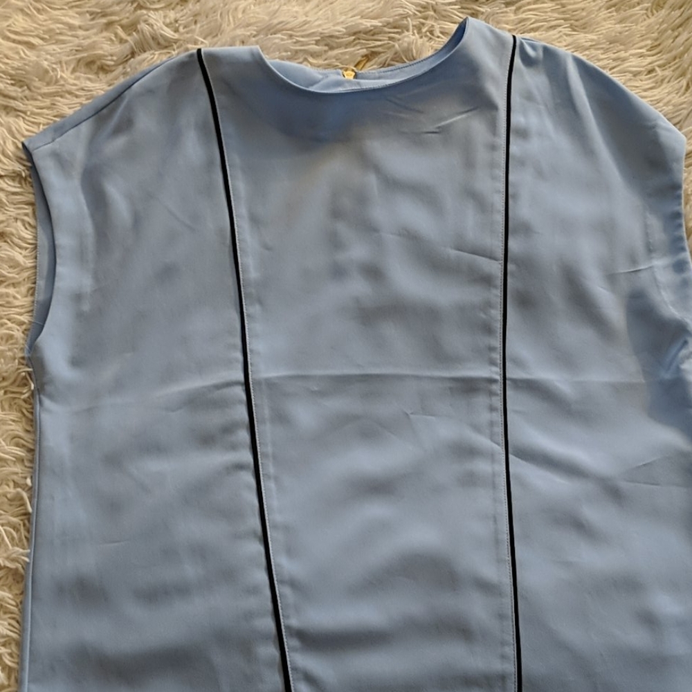 Light blue tunic